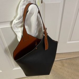 Maison De Beaute Marseille Cholet bucket bag